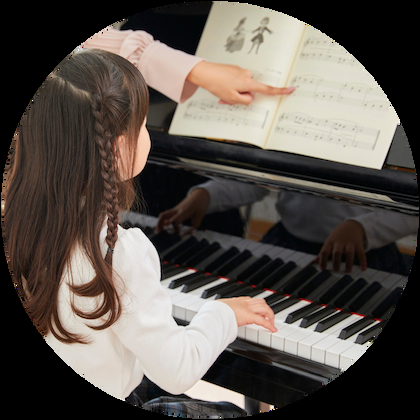 Piyano dersi alan çocuk - Elanur Solak